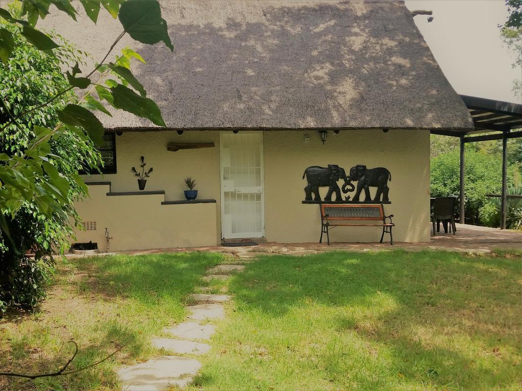Pine Tree Lodge Мидранд Екстериор снимка